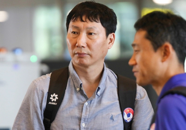 Vừa về nước, tuyển thủ Việt Nam đã nói một điều thẳng thắn về HLV Kim Sang-sik- Ảnh 2.