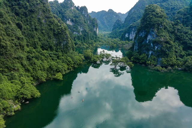 Phát hiện thung lũng hoang sơ cách Hà Nội hơn 100km, du khách ví như "kỳ quan thiên nhiên ẩn trong rừng"- Ảnh 8.