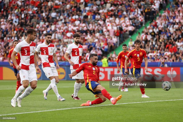 Kết quả Euro: Tây Ban Nha "nhấn chìm" Croatia trong mưa bàn thắng- Ảnh 5.