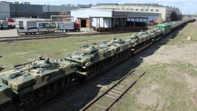 Hàng chục xe chiến đấu bộ binh BMP-3 tham chiến - Ảnh 5.