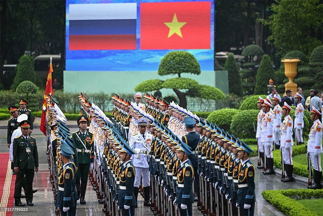 Toàn cảnh lễ đón cấp Nhà nước Tổng thống Nga Vladimir Putin tại Phủ Chủ tịch- Ảnh 1.