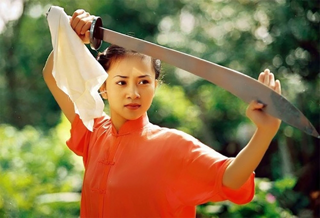 "Nữ hoàng wushu" Thúy Hiền tuổi 45: Trẻ trung, nóng bỏng và cá tính- Ảnh 1.