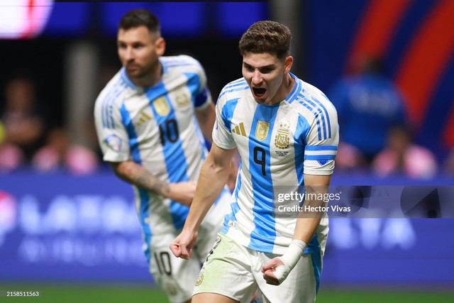 Messi "châm ngòi" 2 bàn thắng, đội tuyển Argentina giành trọn 3 điểm trong ngày ra quân Copa America- Ảnh 1.