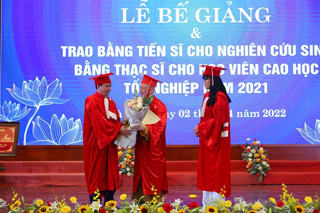 Đại học Luật Hà Nội lên tiếng về tấm bằng tiến sĩ của Thượng tọa Thích Chân Quang- Ảnh 1.
