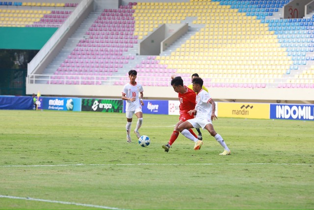 Thắng 5-1 Myanmar, tuyển Việt Nam giành vé vào bán kết với ngôi đầu bảng- Ảnh 2.