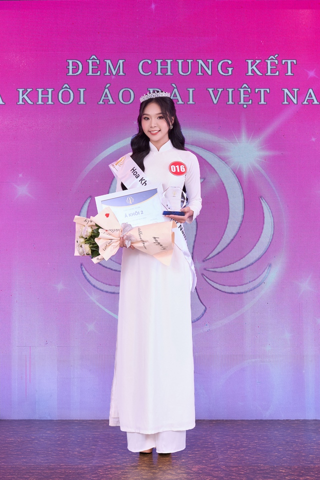 Thí sinh Miss Grand Vietnam 2022 đăng quang Á khôi Áo dài Việt Nam 2024- Ảnh 1.