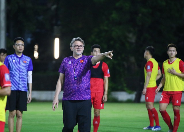 Tranh vé với tuyển Việt Nam, LĐBĐ Indonesia bị nghi "chơi xấu" đội Iraq, CĐV xin lỗi trong xấu hổ- Ảnh 3.