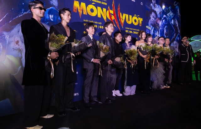Ngô Thanh Vân, Đàm Vĩnh Hưng cùng dàn nghệ sĩ Việt đổ bộ thảm đỏ ra mắt phim Móng Vuốt - Ảnh 1.