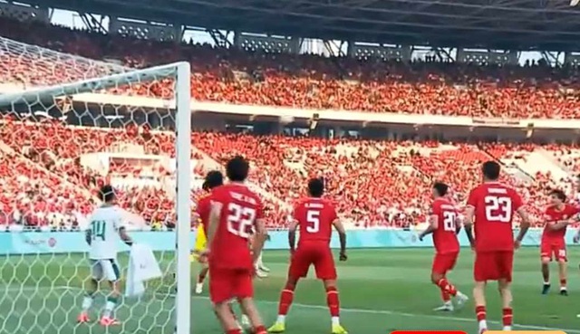 Indonesia 0-2 Iraq: Indonesia thảm bại vì sai lầm, gián tiếp trao cơ hội cho tuyển Việt Nam- Ảnh 3. Indonesia 0-2 Iraq: Indonesia thảm bại vì sai lầm, gián tiếp trao cơ hội cho tuyển Việt Nam- Ảnh 3.