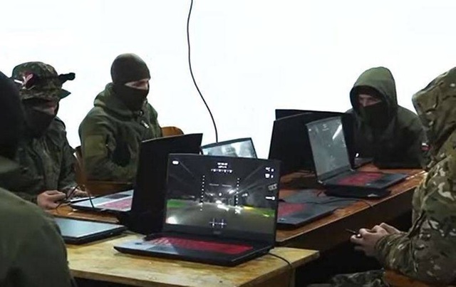 1 lính Nga ở Ukraine vừa phá kỷ lục của "huyền thoại" Liên Xô, nhưng vũ khí anh ta dùng mới là điều đáng sợ- Ảnh 1. 1 lính Nga ở Ukraine vừa phá kỷ lục của "huyền thoại" Liên Xô, nhưng vũ khí anh ta dùng mới là điều đáng sợ- Ảnh 1.