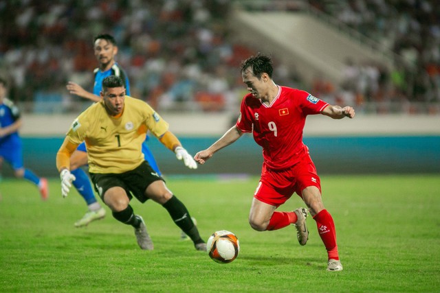 Tuyển Việt Nam tổn thất lớn khi đấu Iraq, vắng ngôi sao góp công vào 2 bàn thắng hạ Philippines- Ảnh 1. Tuyển Việt Nam tổn thất lớn khi đấu Iraq, vắng ngôi sao góp công vào 2 bàn thắng hạ Philippines- Ảnh 1.
