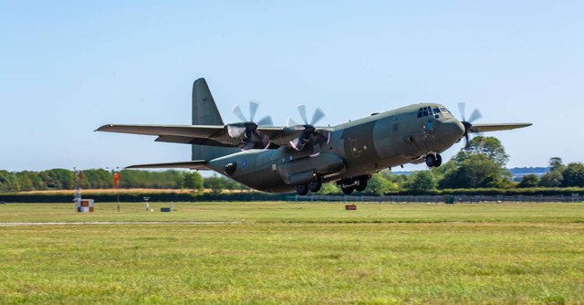 Vận tải cơ C-130J đã ngừng hoạt động của Anh rơi vào tình thế 'cháy hàng' - Ảnh 5.