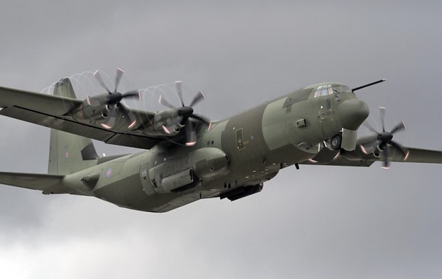 Vận tải cơ C-130J đã ngừng hoạt động của Anh rơi vào tình thế 'cháy hàng' - Ảnh 4.