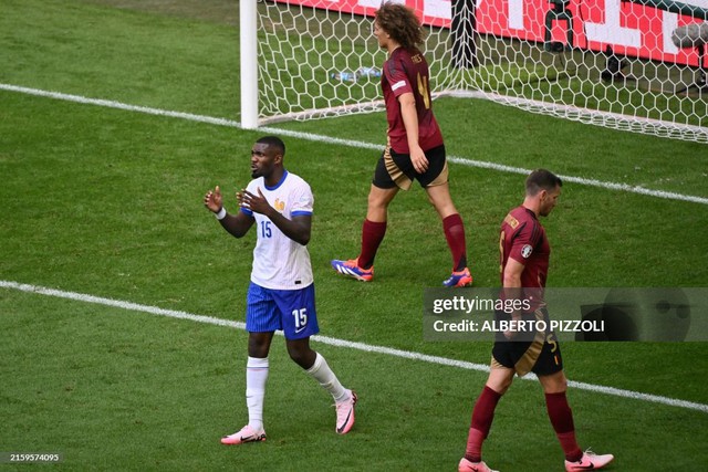 Pháp 1-0 Bỉ: "Gà trống Gô-loa" giành vé vào tứ kết- Ảnh 7.
