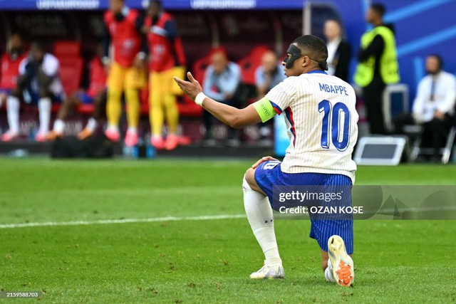 Pháp 1-0 Bỉ: "Gà trống Gô-loa" giành vé vào tứ kết- Ảnh 3.