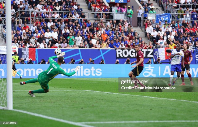Pháp 1-0 Bỉ: "Gà trống Gô-loa" giành vé vào tứ kết- Ảnh 2.