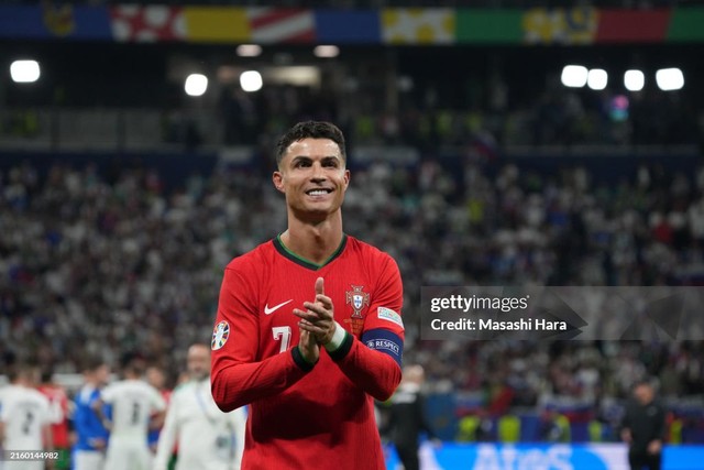 "Chết đi sống lại" trên chấm 11m, Ronaldo chính thức đưa ra tuyên bố đầy khó khăn về Euro- Ảnh 1.