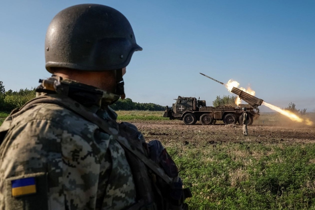 Tình thế cấp bách, NATO đột ngột lập bộ chỉ huy mới hỗ trợ Ukraine, ra loạt quyết sách mạnh tay - Ảnh 1.