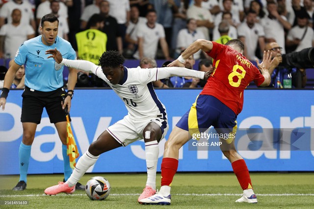 Euro Final Score: Man Utd star unexpectedly "falls behind", Spain lives on the youngest wingers in the team! - Photo 1.