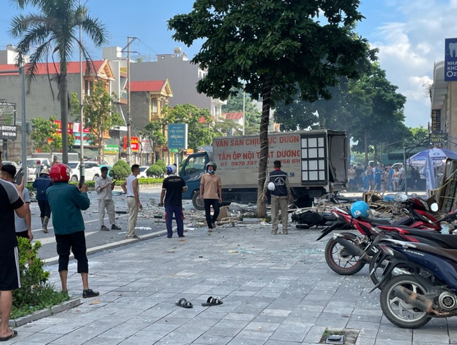 Vụ nổ ở Vĩnh Phúc: Hàng xóm cảnh báo có mùi gas rò rỉ nhưng nhóm thợ thi công bỏ ngoài tai- Ảnh 2.