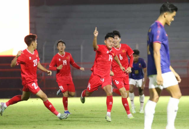 Việt Nam 1-1 Myanmar: Tuyển Việt Nam may mắn thoát khỏi thất bại- Ảnh 2.