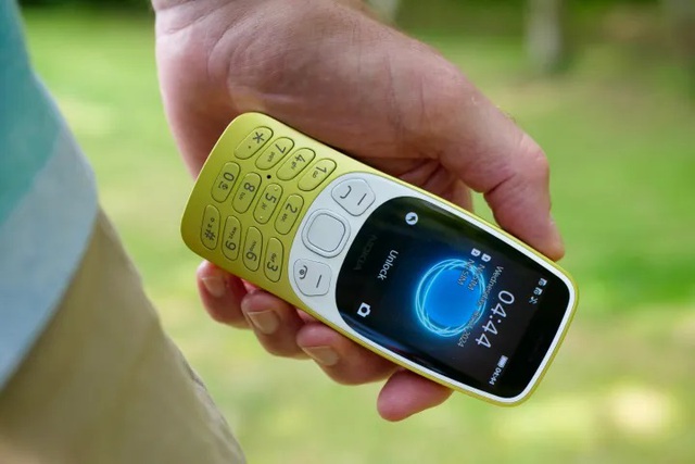 Nokia 3210 4G đúng là trò "hút máu": Trải nghiệm tệ hại, phí tiền - Thời nay ai cần điện thoại như này?- Ảnh 1.