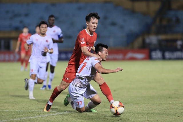 Hoàng Đức vượt Quang Hải, phá kỷ lục lót tay ở V.League với khoản tiền triệu đô khó tin?- Ảnh 1.