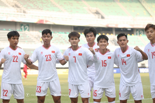 Thắng tưng bừng, tuyển Việt Nam vẫn phải về nước sớm trong ngập tràn lo lắng- Ảnh 1.