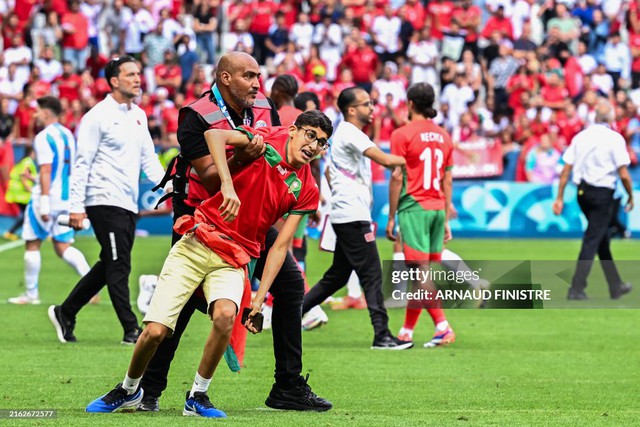 Báo châu Âu tiết lộ uẩn khúc phía sau scandal "bẻ còi" khó tin bậc nhất lịch sử Olympic- Ảnh 4.