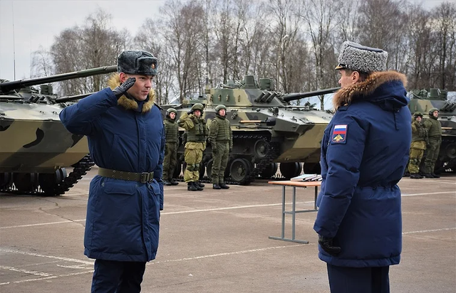 TASS: Nga bắt khẩn cấp Đại tá chỉ huy Lữ đoàn tấn công đường không tham chiến ở Ukraine- Ảnh 1.