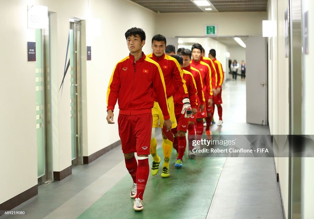 2 đội trưởng lứa World Cup của Việt Nam: Người nhận lót tay triệu đô, kẻ rơi vào cảnh thất nghiệp- Ảnh 2.