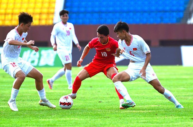 Báo Trung Quốc: “Trận thắng 4-0 trước Việt Nam bằng đội hình B đã giúp người hâm mộ sáng mắt!” - Ảnh 2.