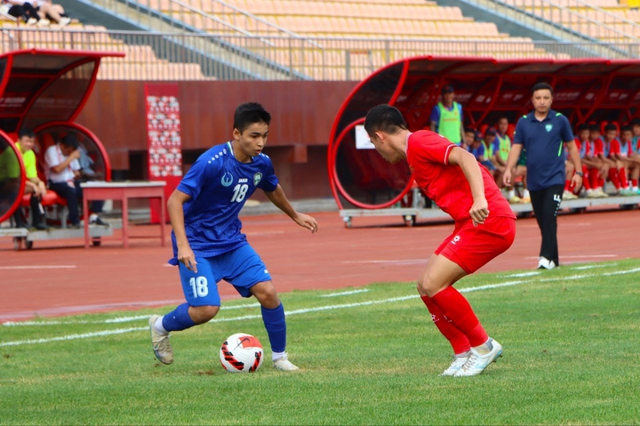 TRỰC TIẾP Việt Nam 3-0 Uzbekistan: Tuyển Việt Nam liên tục ghi bàn, khiến tất cả ngỡ ngàng - Ảnh 5.