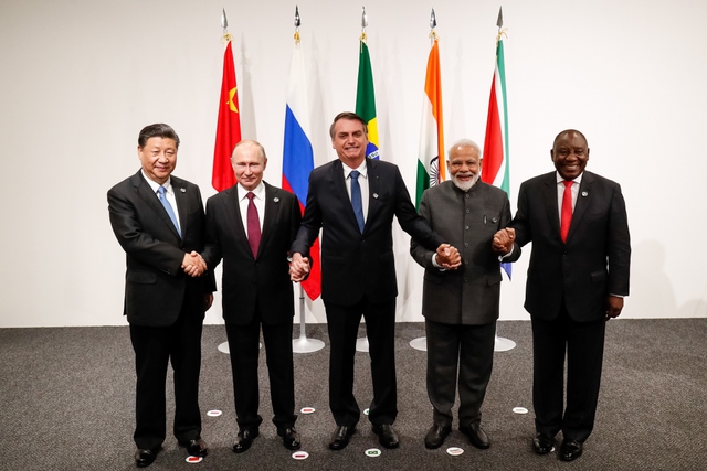 Nga nói "gần 160 nước muốn dùng hệ thống thanh toán mới của BRICS": Vì sao?- Ảnh 2.