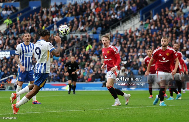 3 lần đưa bóng vào lưới, Man United vẫn phải nhận kết quả đắng ngắt ở Ngoại hạng Anh- Ảnh 7.