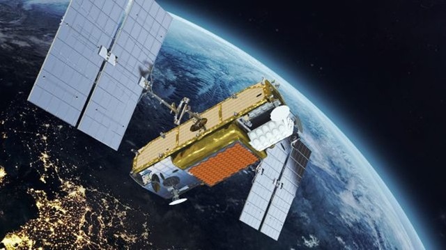 Sĩ quan Ukraine 'đến khổ' khi bị Nga hack hệ thống liên lạc Iridium - Ảnh 2.