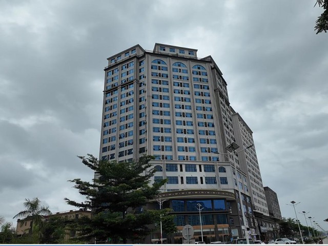 Lực lượng công an hai nước Việt - Lào phối hợp triệt phá tổ chức tội phạm lừa đảo quốc tế, bắt giữ 155 đối tượng tại Đặc khu Tam Giác Vàng
- Ảnh 1. Lực lượng công an hai nước Việt - Lào phối hợp triệt phá tổ chức tội phạm lừa đảo quốc tế, bắt giữ 155 đối tượng tại Đặc khu Tam Giác Vàng
- Ảnh 1.