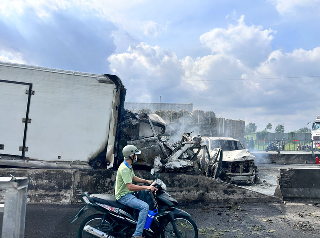 Tình hình sức khỏe của 7 nạn nhân trong vụ tai nạn liên hoàn trên cầu Phú Mỹ - Ảnh 1.