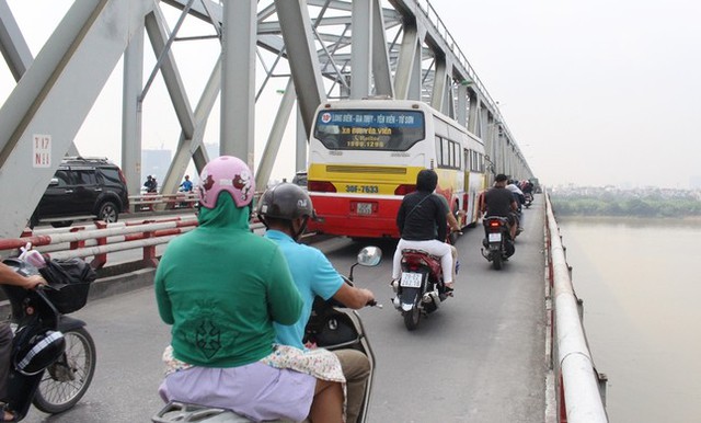 Lũ trên sông Hồng tại Hà Nội đang lên rất nhanh - Ảnh 14.