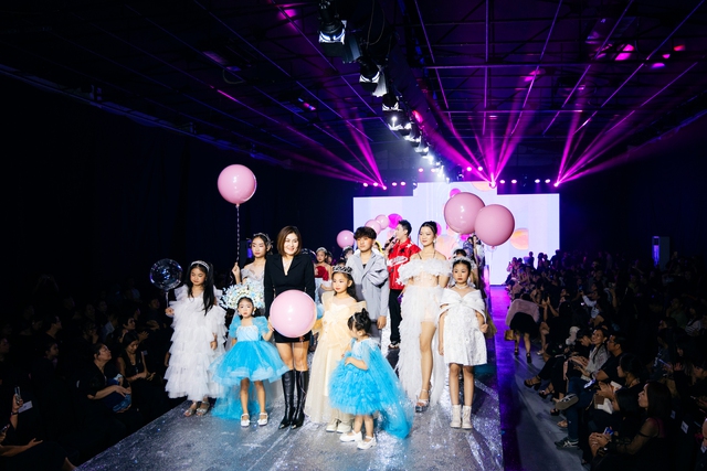 500 người mẫu trình diễn tại sự kiện thời trang "Destination Runway Fashion Week 2024" - Ảnh 6.