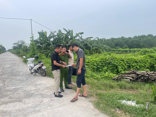 Công an phát thông báo, huy động lực lượng tìm 3 cháu bé là anh em ruột mất tích đã 3 ngày - Ảnh 2.