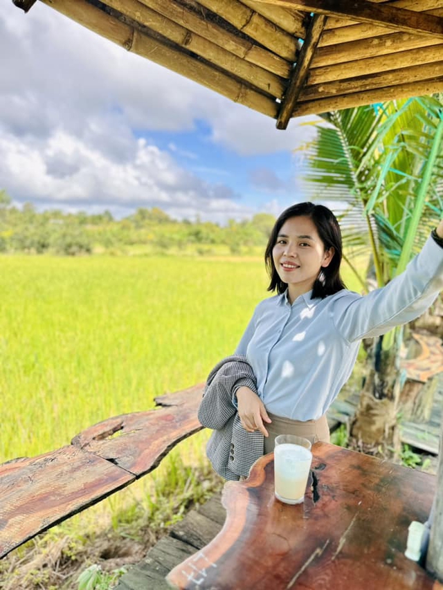 Chân dung nữ phóng viên VTV bám trụ ở đảo Cô Tô, dũng cảm tác nghiệp giữa bão Yagi- Ảnh 13.