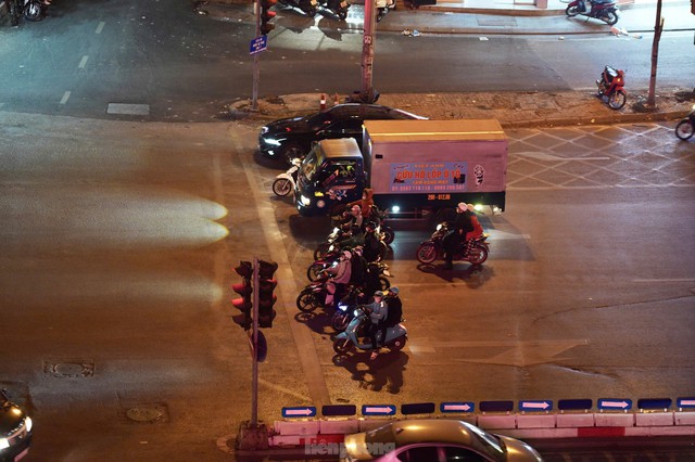 Vì sao Nghị định quy định xử phạt vi phạm giao thông được ban hành rút gọn, có hiệu lực chỉ sau 6 ngày? - Ảnh 1.