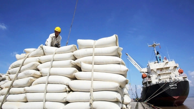 Việt Nam vừa đạt 2 kỷ lục lớn trong ngành xuất khẩu tỷ đô: Đứng top 3 thế giới - Ảnh 1.