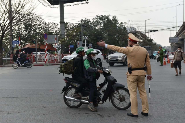 Hướng dẫn phương tiện đi vào làn khẩn cấp vành đai 3 và sẵn sàng phương án xả trạm thu phí Pháp Vân - Cầu Giẽ - Ảnh 3.