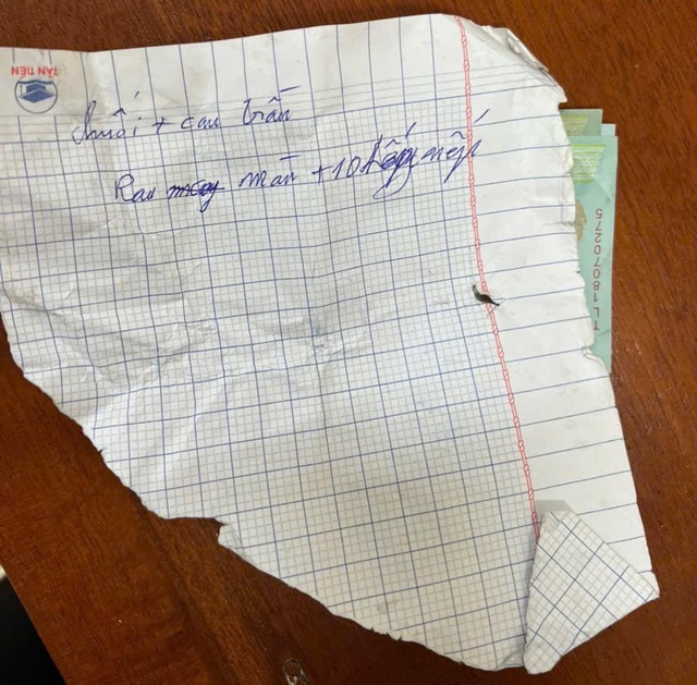 Công an tìm đến tận nhà một phụ nữ vào tối 28 Tết, cảnh tượng bên trong khiến tất cả lặng đi - Ảnh 1.