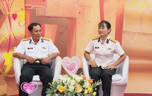 Không yêu vẫn nhắm mắt lấy bừa anh đồng nghiệp khắc khẩu, nữ quân nhân nhận cái kết không ngờ - Ảnh 3.