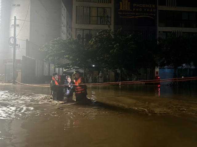 Một địa phương ở miền Bắc đang ngập sâu toàn tỉnh, đã phát tin lũ khẩn cấp- Ảnh 3. Một địa phương ở miền Bắc đang ngập sâu toàn tỉnh, đã phát tin lũ khẩn cấp- Ảnh 3.