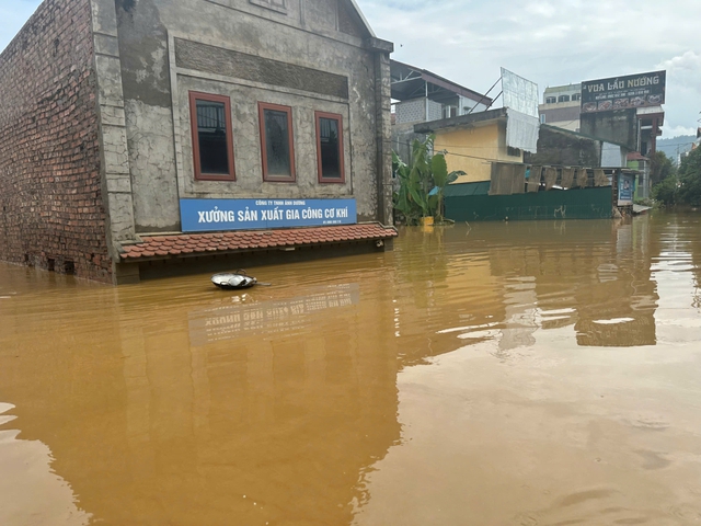 Một địa phương ở miền Bắc đang ngập sâu toàn tỉnh, đã phát tin lũ khẩn cấp- Ảnh 2. Một địa phương ở miền Bắc đang ngập sâu toàn tỉnh, đã phát tin lũ khẩn cấp- Ảnh 2.