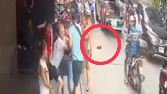 Thấy bạn trai đánh nhau với người khác, cô gái ra can ngăn, 1 lát sau mới biết mình rơi vào bẫy kẻ khác- Ảnh 3.